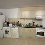 شقة Guenstige Und Komfortable In ريغينستوف