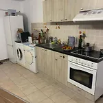 Guenstige Und Komfortable In Lägenhet